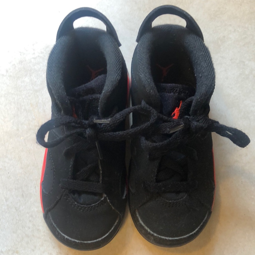 Black air jordan high tops toddler boy size 8